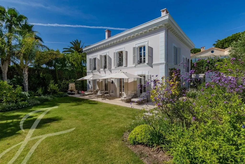 Välivaade - Luxury Villa with Pool in Cap d'Antibes