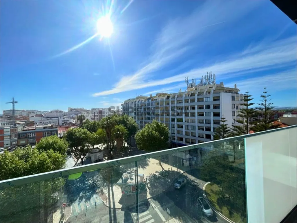 Balcon - Penthouse with Rooftop Pool in Costa de Caparica