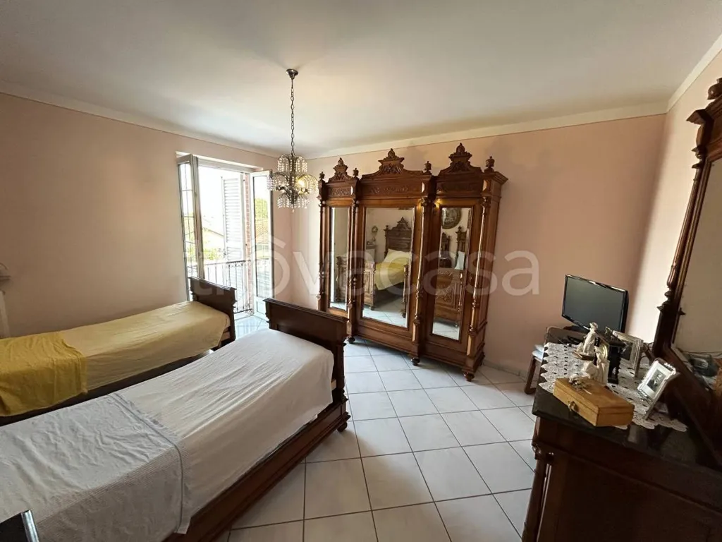 Chambres - Bifamiliar Villa with Commercial Space in Fossano