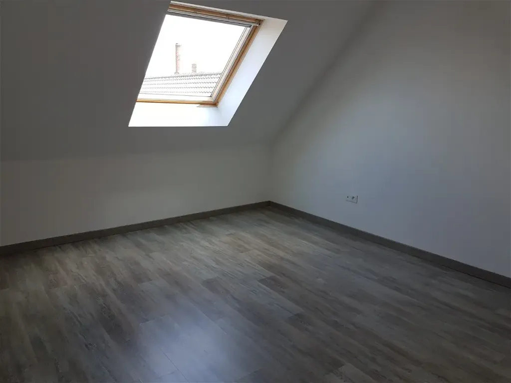 Pièces - Appartement Duplex dans Corps de Ferme à Maing