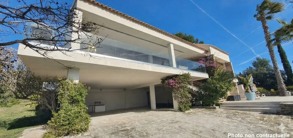 Extérieur - Villa avec Vue Mer et Piscine à La Ciotat