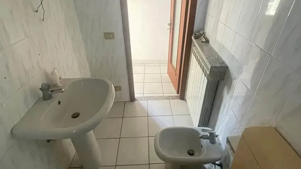 Salles de bain - Apartment with Balcony in Casale Monferrato