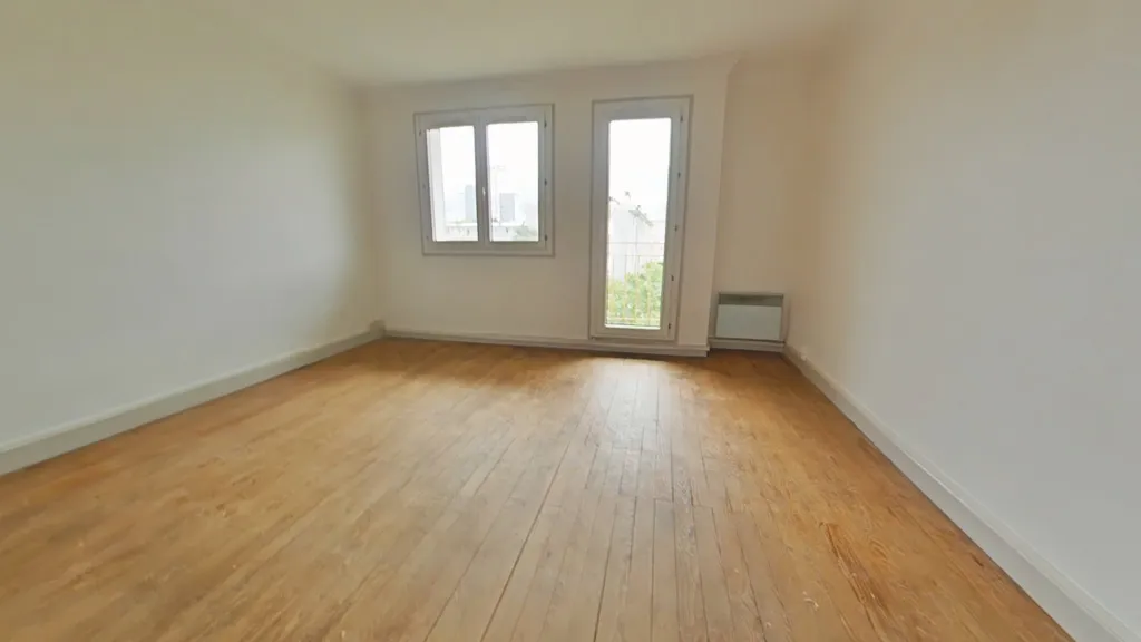 Stanze - 3-Piece Flat with Balcony in Tarbes