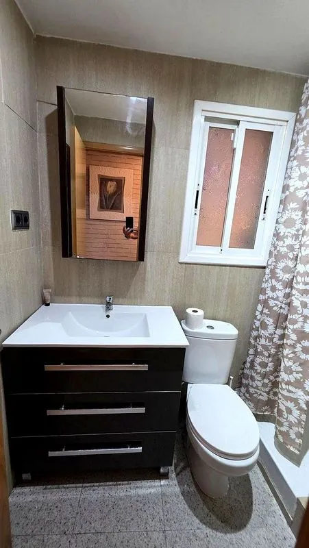 2-Bedroom Apartment with West View in Egara