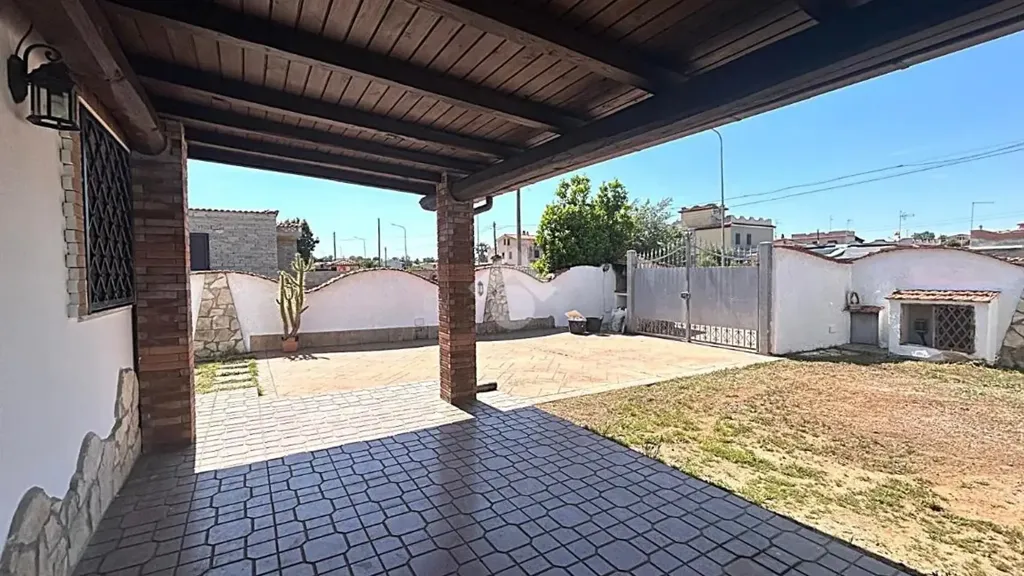 Terrace - Bifamily Home with Private Garden in Ardea