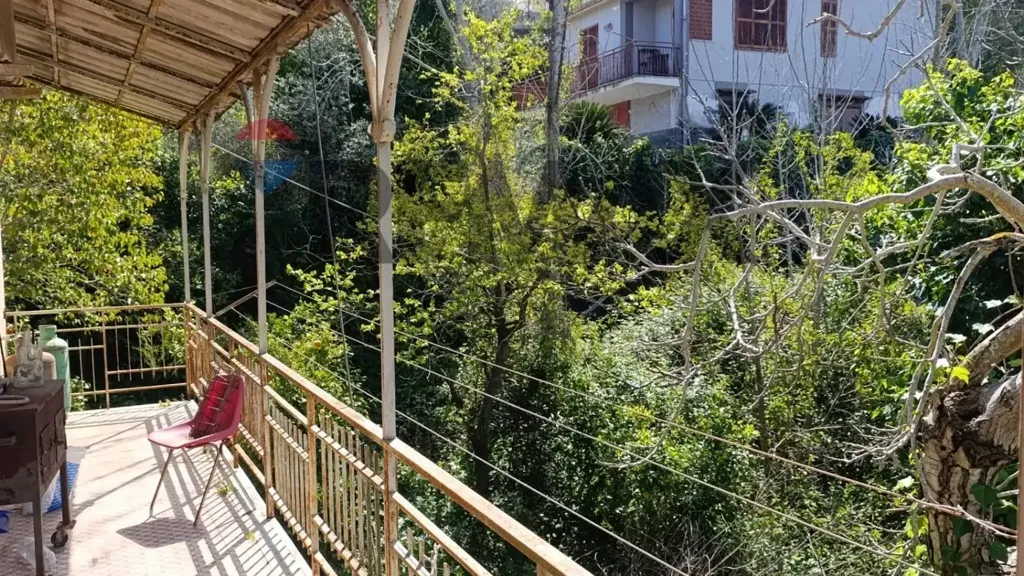Balcon - Villa to Renovate with Garden in Augusta