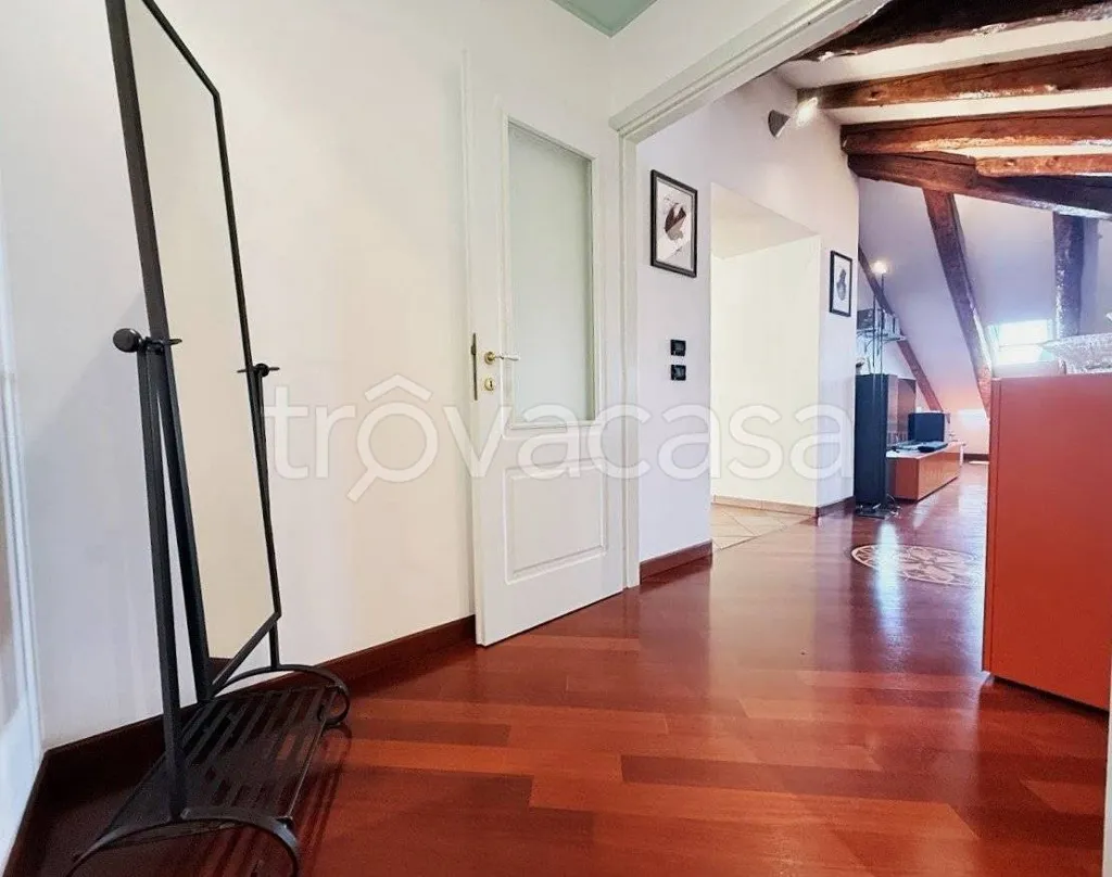 Elutuba - Restored Attic in Historic Centre, Trieste
