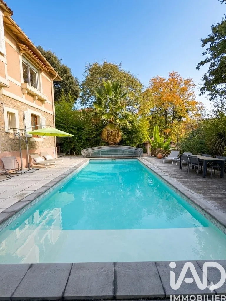 Bassein - Character Villa with Pool in Antibes