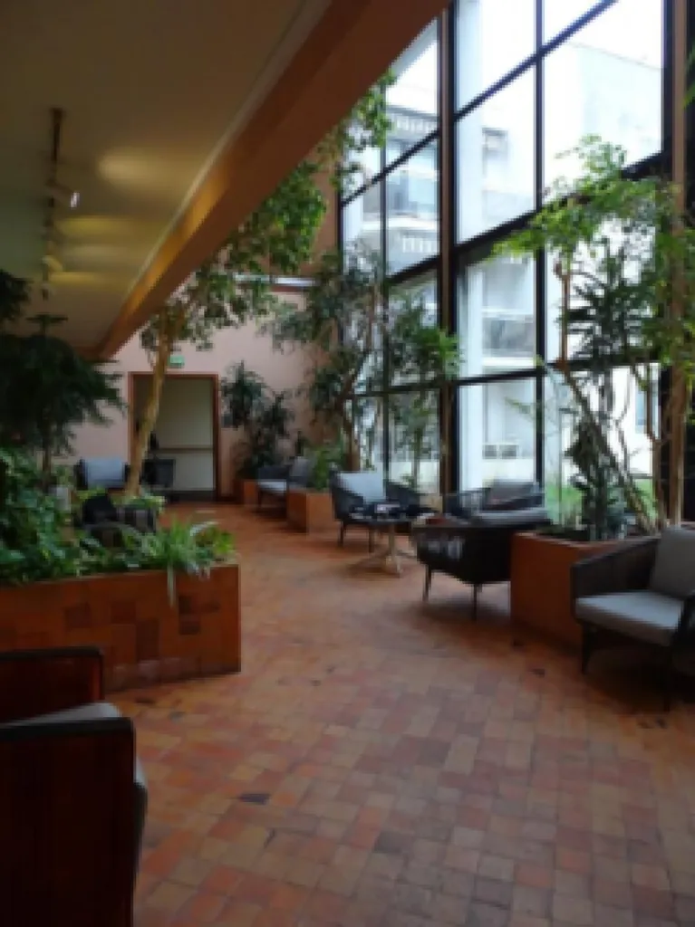 Elutuba - 2-Bed Apartment with Balcony in Le Chesnay