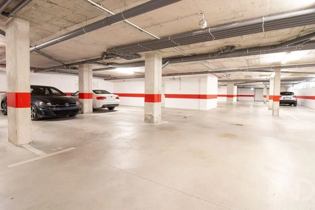 Garage - Luxury Apartment with Balconies in Bombarral