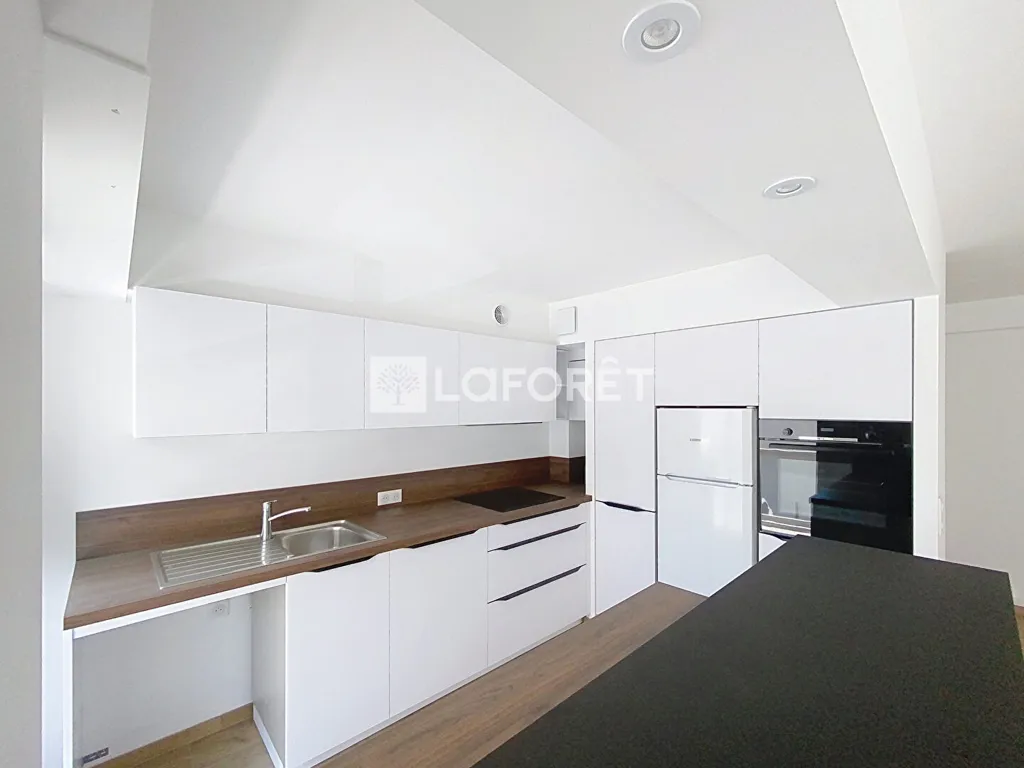 Cucina - Renovated Apartment with Parking in Arcachon Centre
