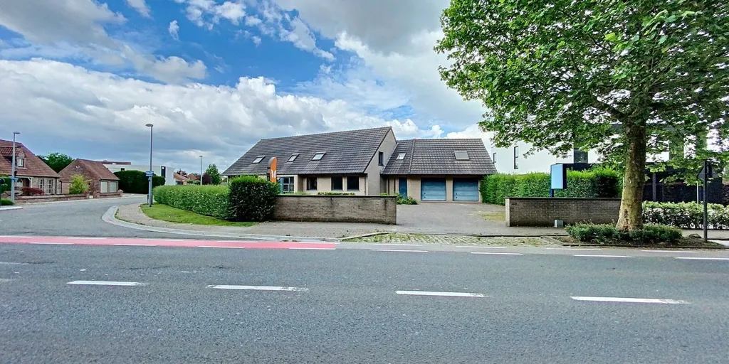 Extérieur - Villa avec Jardin et Garage à Roeselare