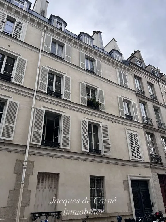 Välivaade - 2-Room Apartment with Dual Aspect in 7th Arrondissement