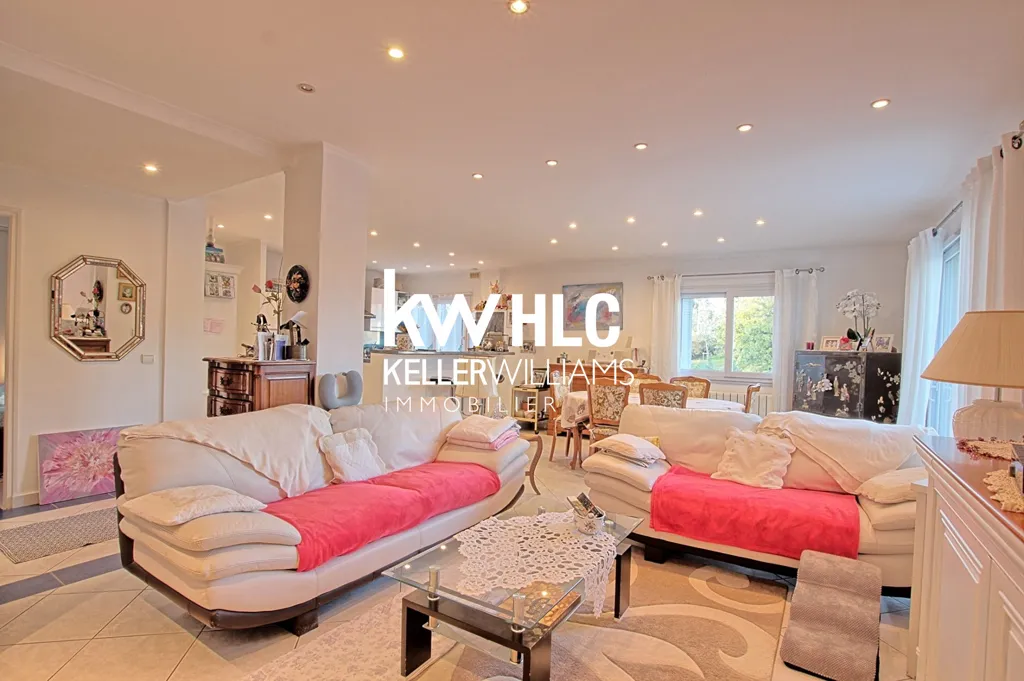 Elutuba - Maison with Three Apartments in Cannes Riou
