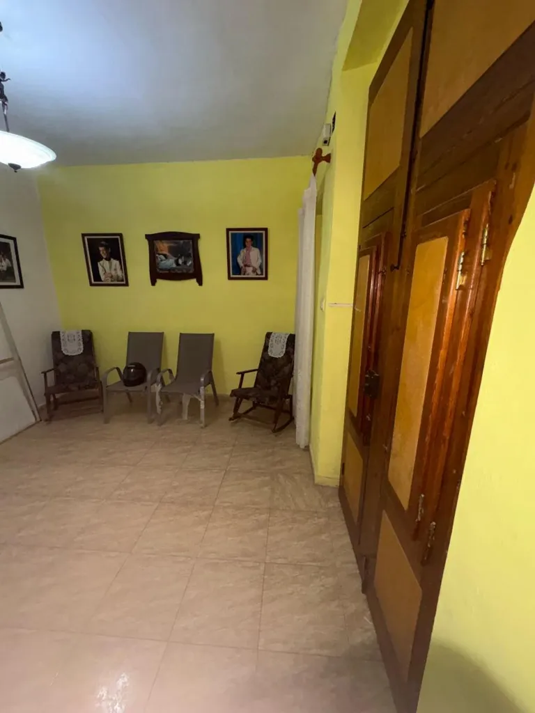 Elutuba - Traditional Townhouse with Patio in Orba