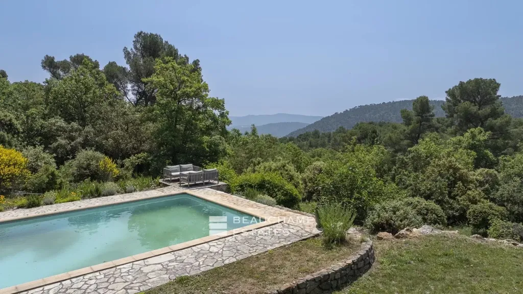 Bassein - Charm Villa with Panoramic View in Bargemon