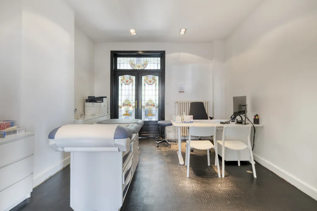 Studio - Commercial Property with Student Studios in Sint-Andries