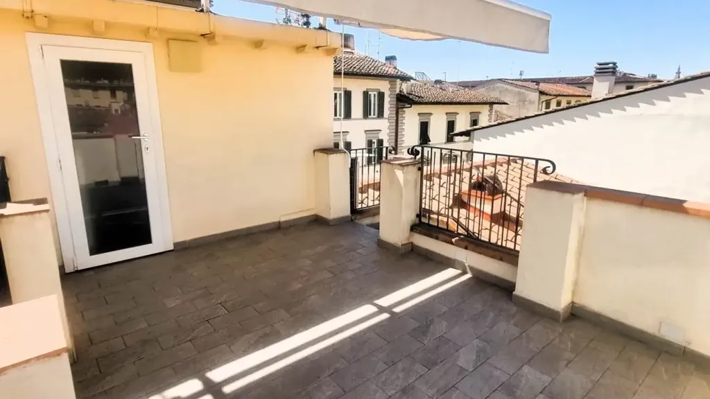 Terrazza - Rustic-Style Apartment with Balcony in Florence