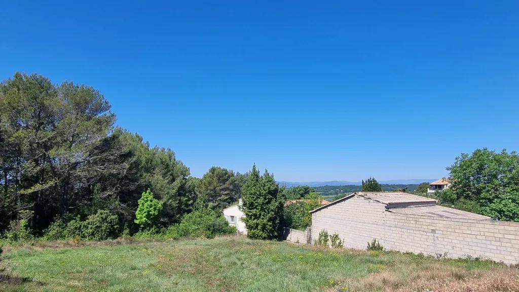 Garden - Constructible Plot with South-West View