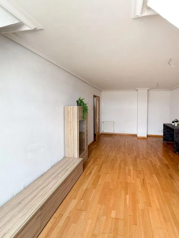 Soggiorno - Penthouse with Garage in Oviedo