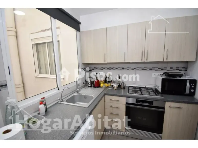 Cuisine - Reformed Apartment with Balcony on Primado Reig