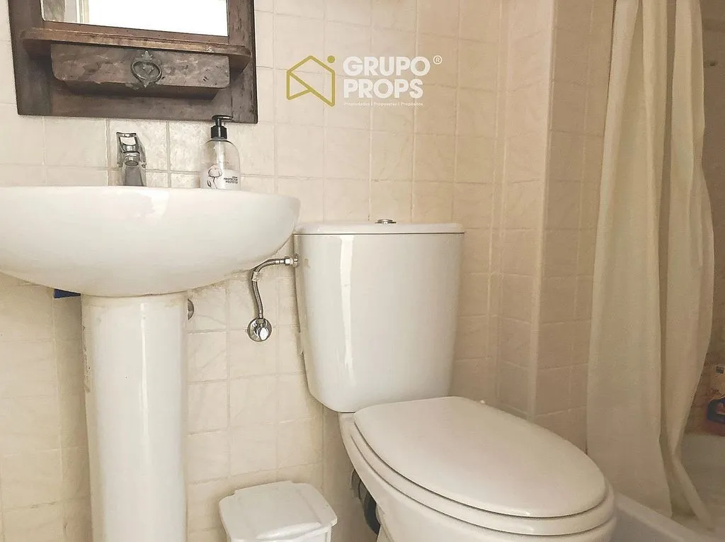 Salles de bain - Duplex with Patio in Palacio, Madrid