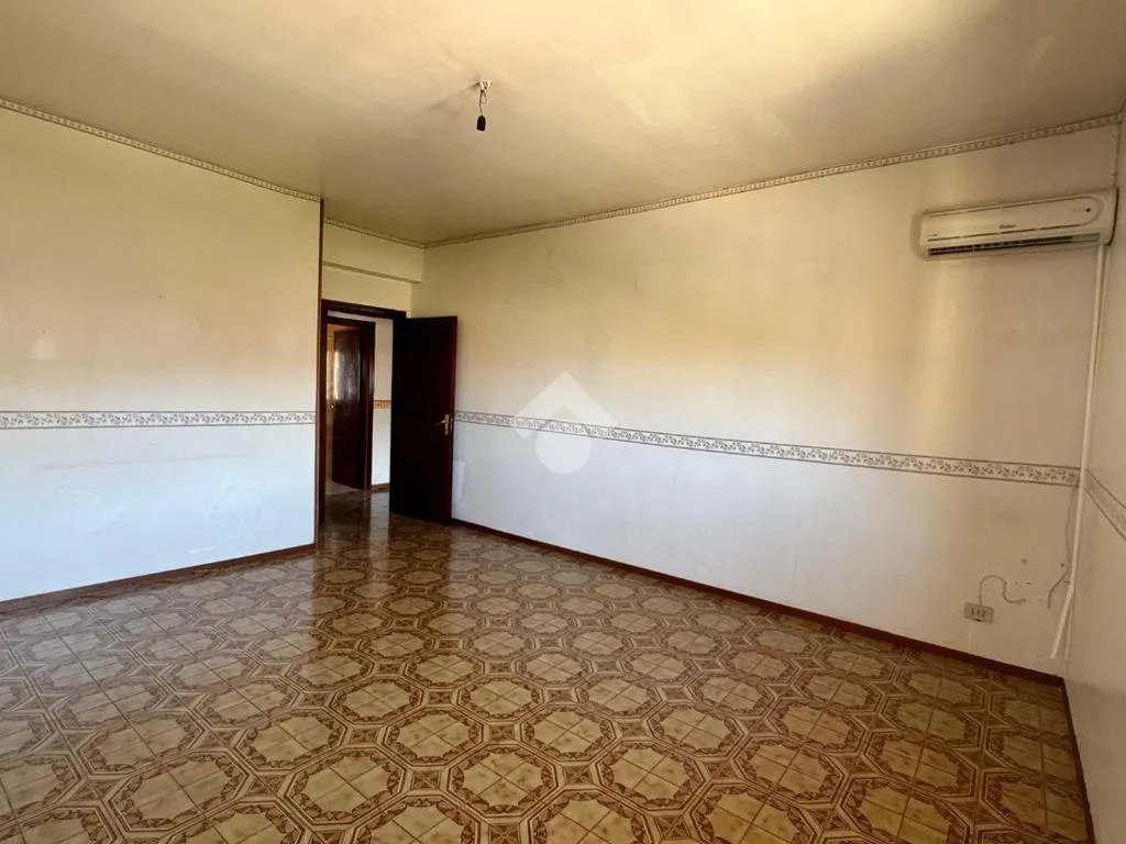 Rooms - Apartment with Balcony in Palermo Centre