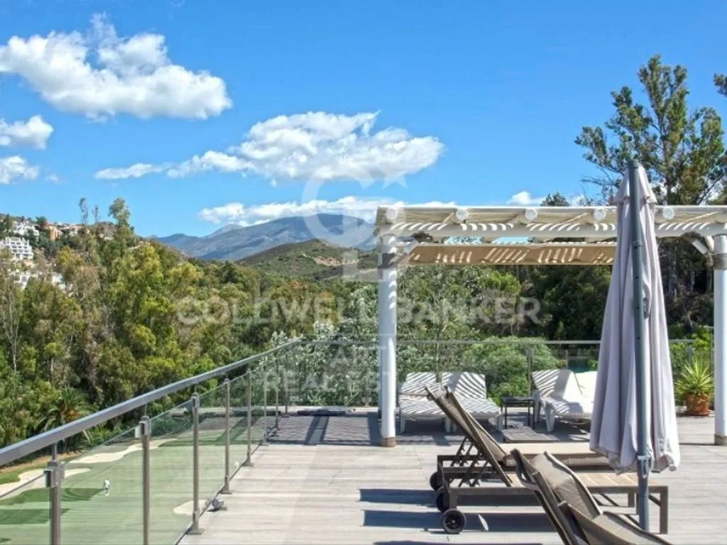 Terrasse - Luxury Villa with Golf Course Views in Marbella