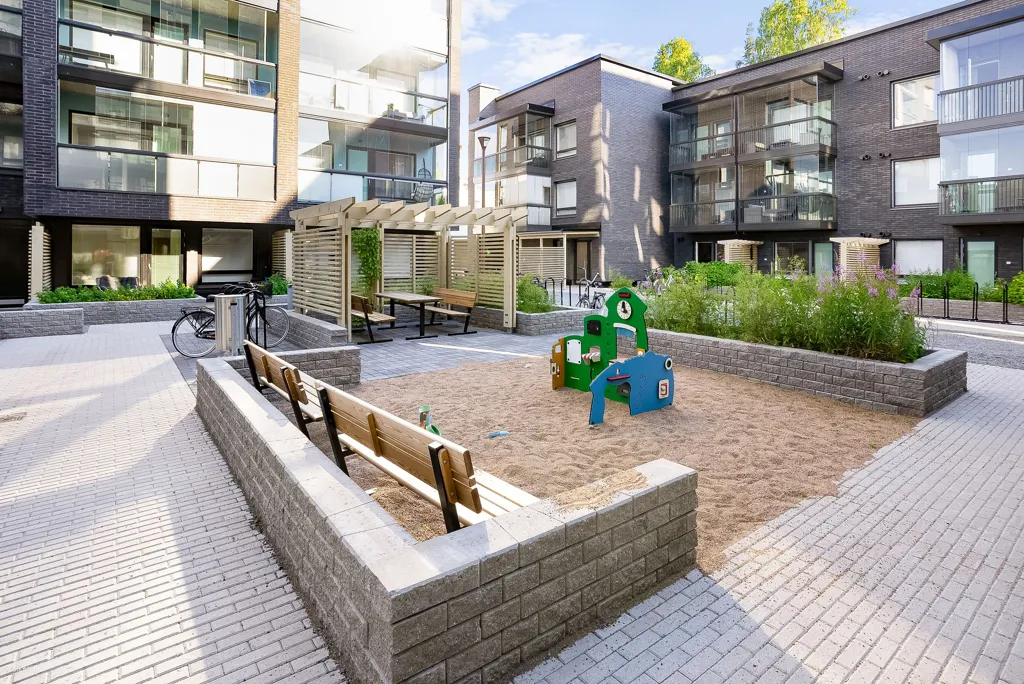 Garden - Studio Apartment with Balcony in Santalahti, Tampere