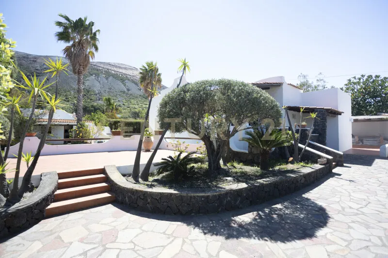 Extérieur - Elegant Eolian Villa with Sea Access in Vulcano