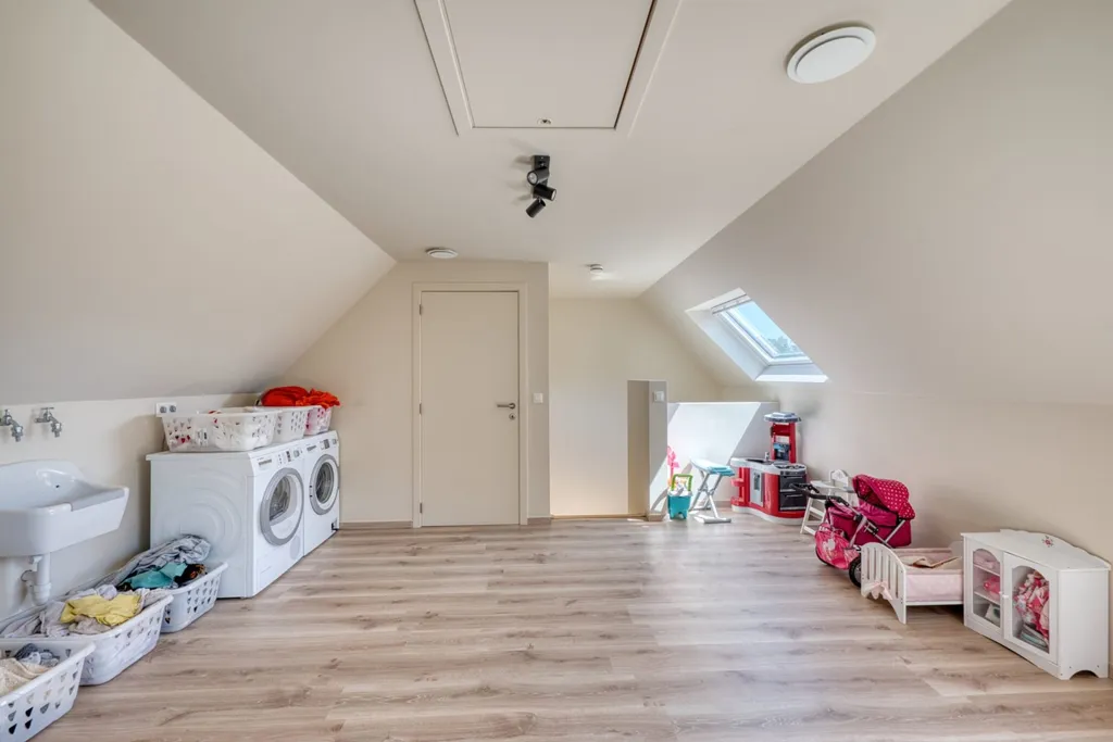 Pesuköök - Semi-Open House with Garden near Centre