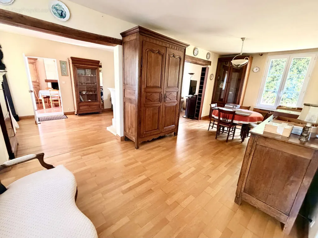 Söögituba - Charming Old House with Garden in Charente-Maritime