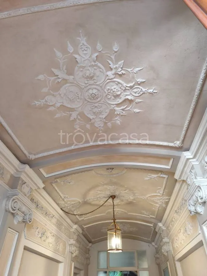 hallway_entrance