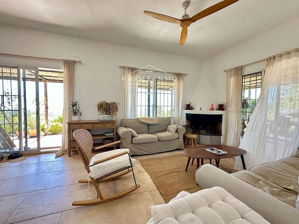 Séjour - Rustic Estate with Pool and Sea Views near l'Ampolla