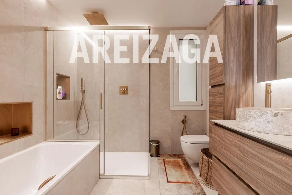 Salles de bain - Luxury Flat with Private Terrace in San Sebastián