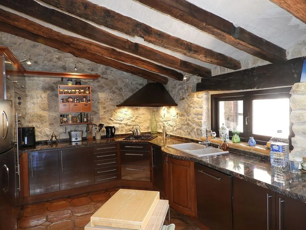 Köök - Rustic Chalet with Pool in Relleu