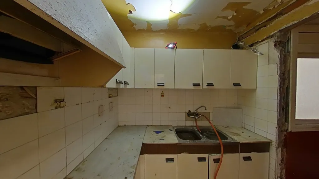 Kitchen - Apartment with Terrace in Terrassa, Barcelona