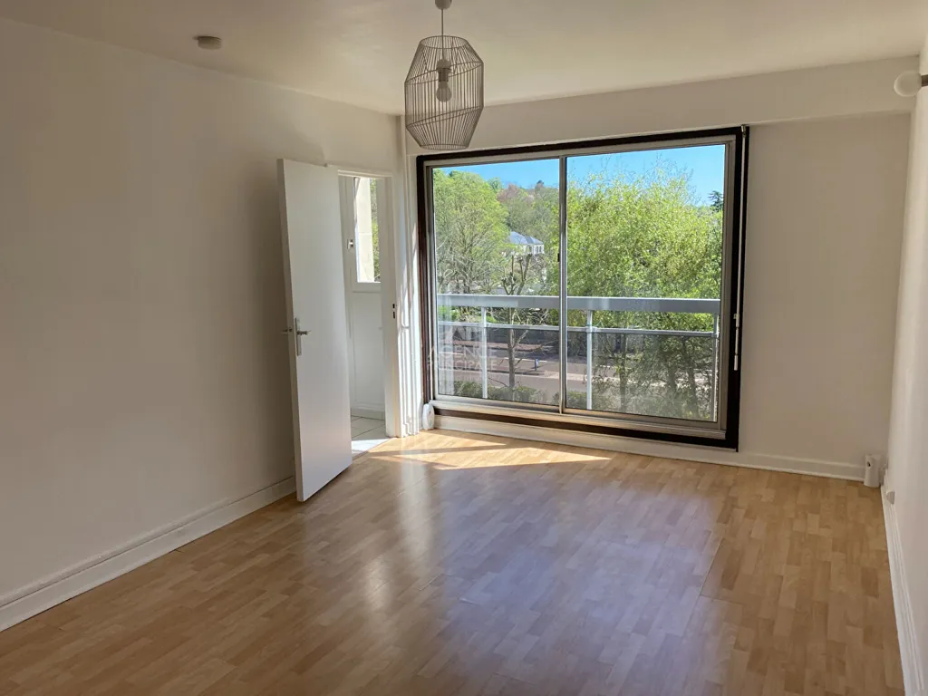 Toad - Studio with Parking in Saint-Germain-en-Laye