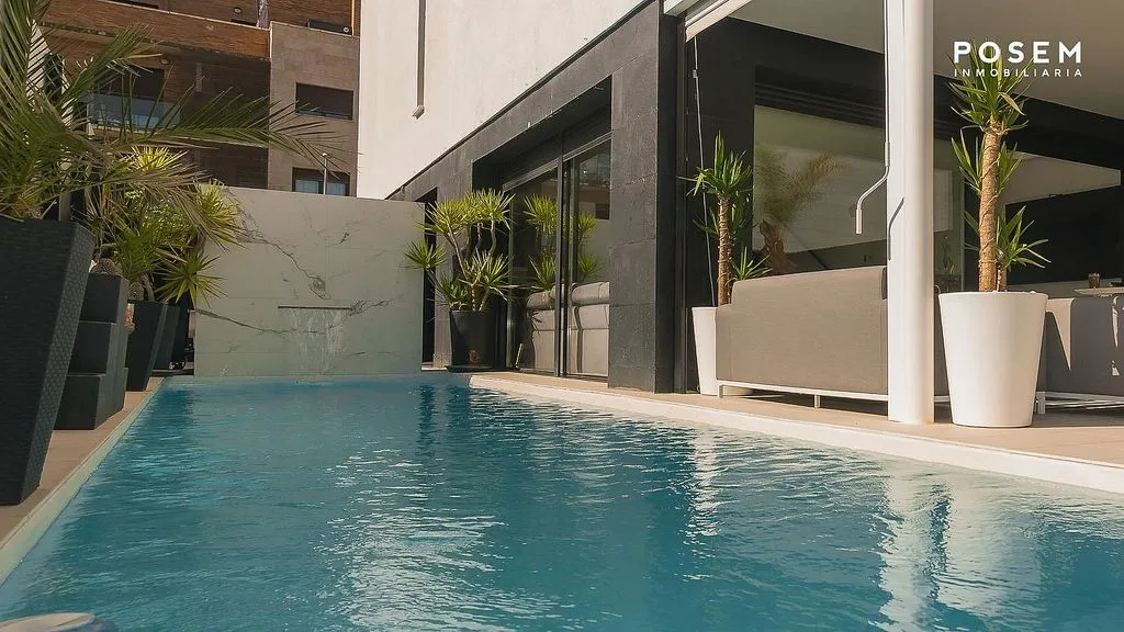 Bassein - Contemporary Chalet with Pool in Tudela