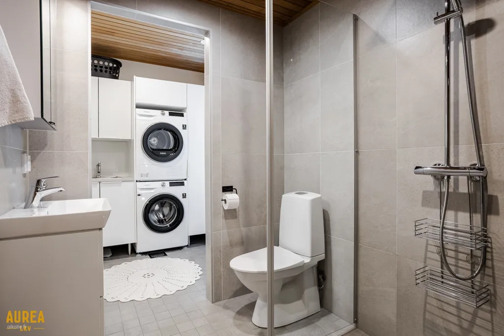 Bathrooms - Modern Apartment with Sea View in Oulu