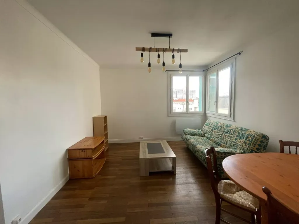 Elutuba - Furnished Apartment with Parking in Lyon 7
