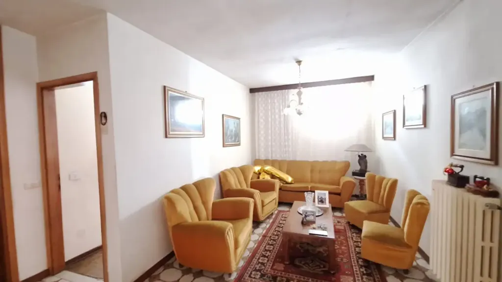 Elutuba - Restoration-Ready Apartment with Garden in Rovigo