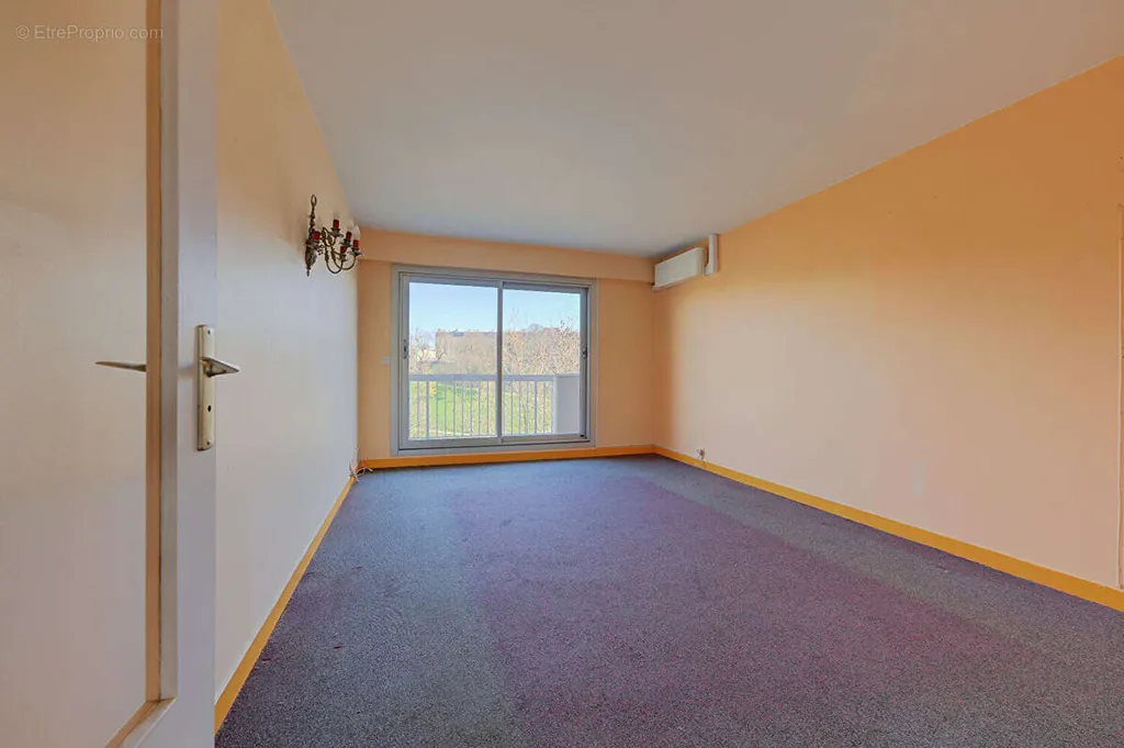 Magamistoad - Apartment with Park View in Vanves