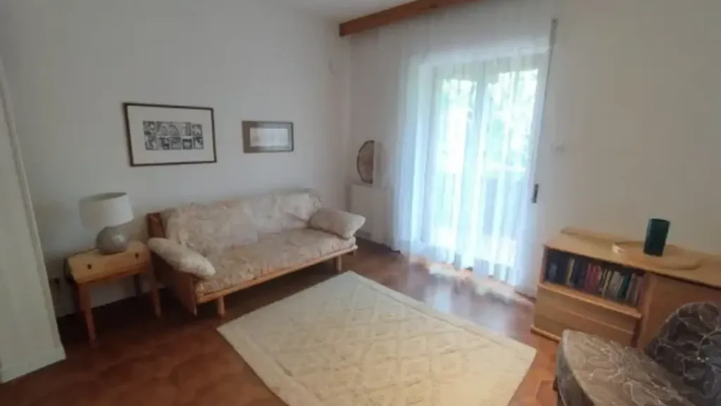 Elutuba - Twin-Storey Apartment with Balcony in Trieste