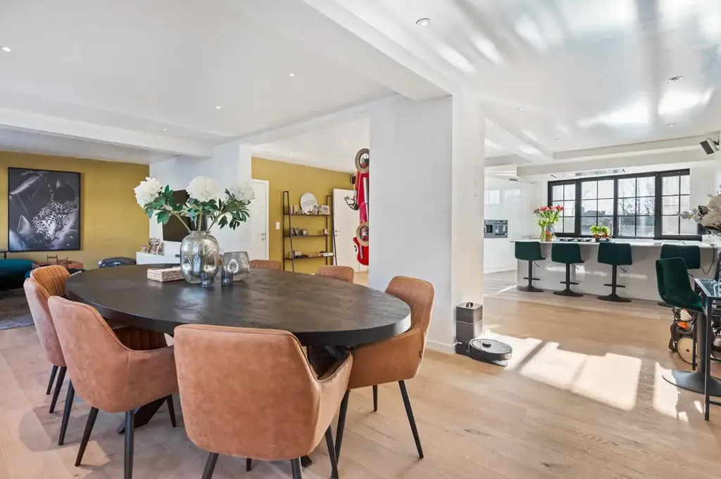 Dining Room - Duplex with Private Entrance and Terrace in Schilde