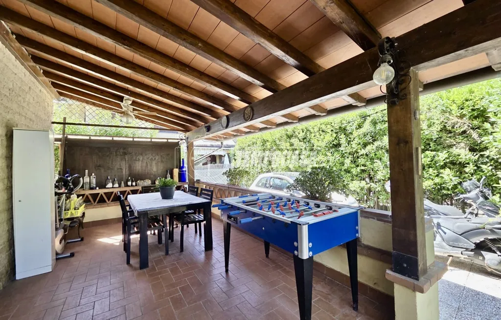 Terrass - Rustic Villa with Garden in Castagnola, Massa