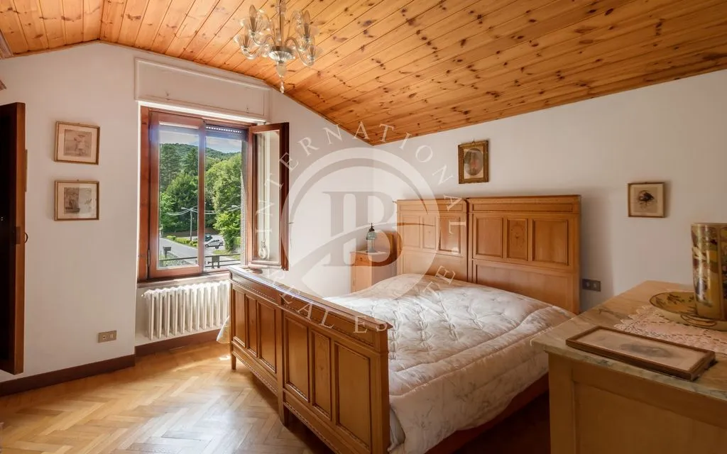 Chambres - Liberty-Style Villa in Lanzo d'Intelvi