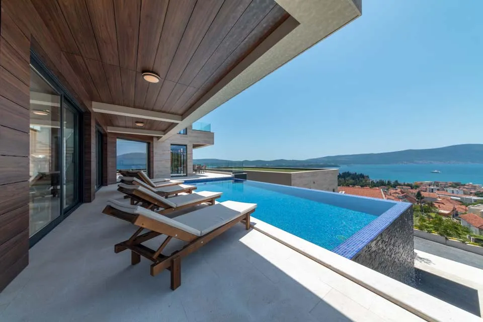 Piscine - Maison 5 chambres à Tivat