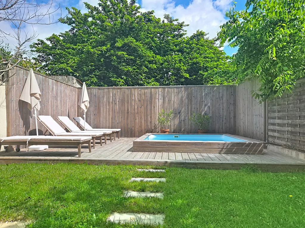 Pool - Duplex House with Pool in Quiet Street