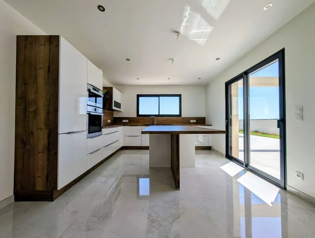 Kitchen - Contemporary House with Pool in Perrigny-lès-Dijon